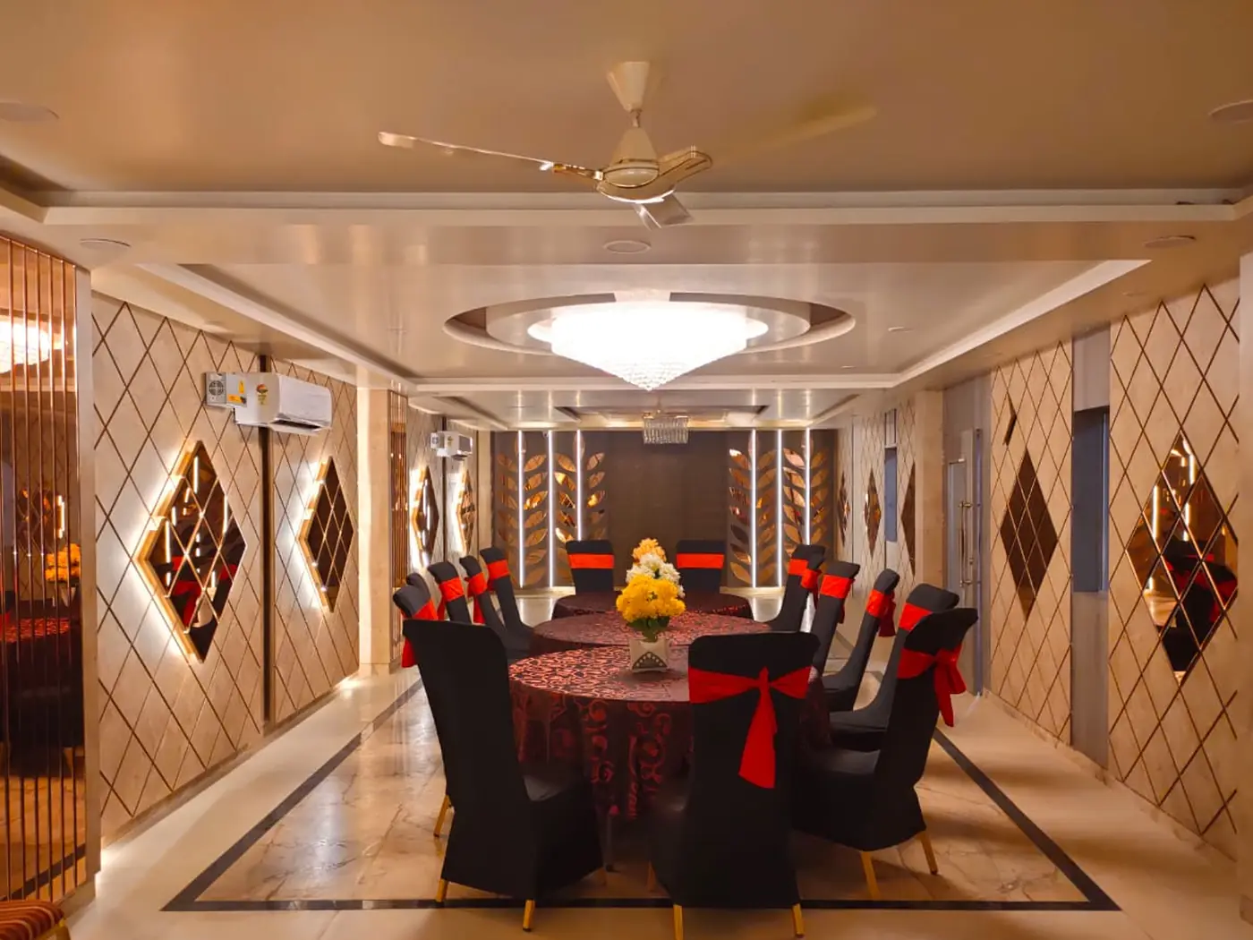 Dinner setup at Hotel J P Farm, Jhansi