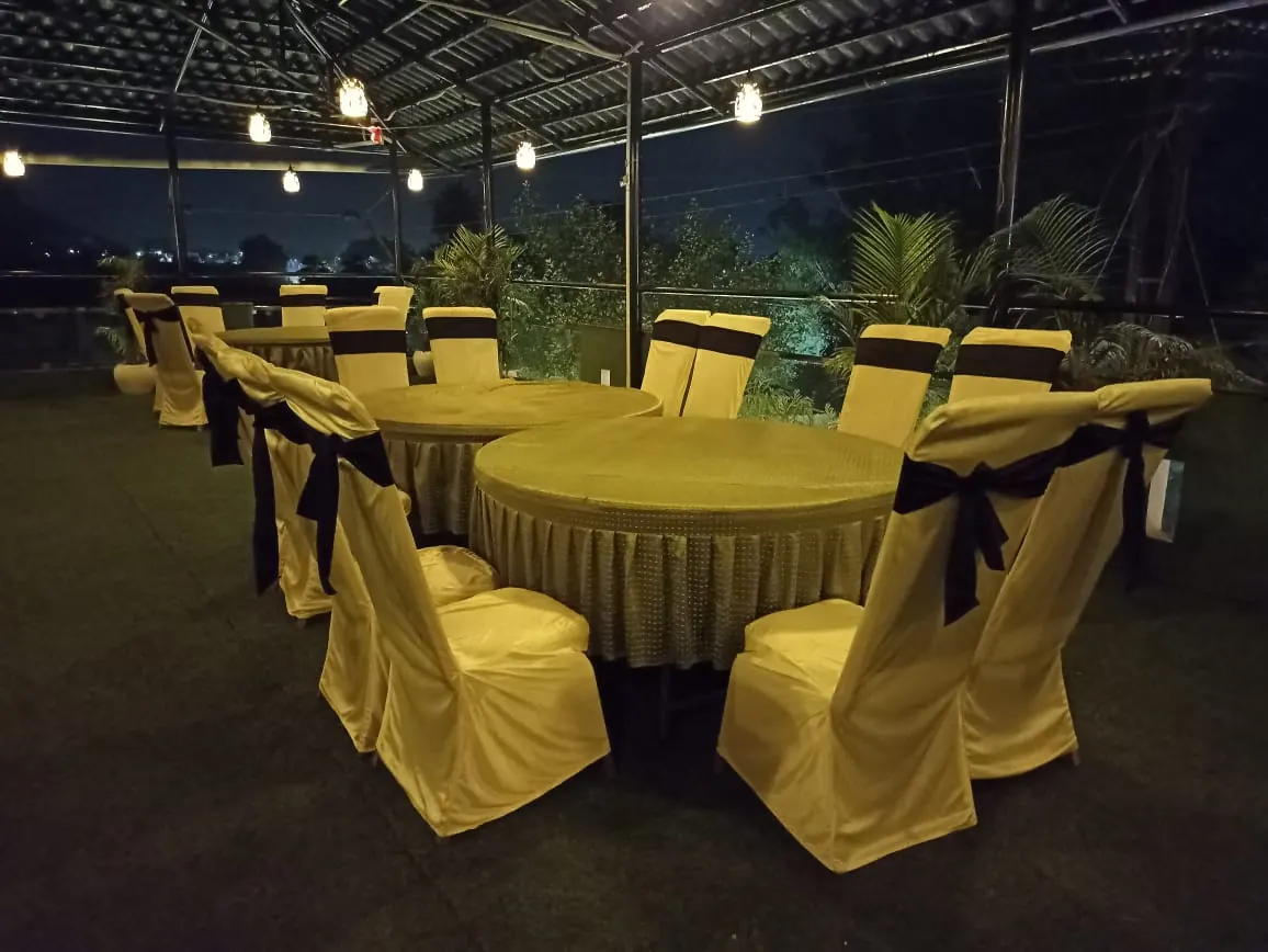 Garden lawn party setup at Hotel J P Farm, Jhansi